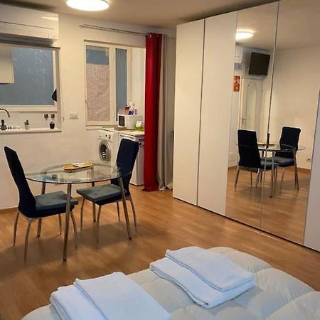 Gianfranco - City Center Apt ฟลอเรนซ์ ภายนอก รูปภาพ
