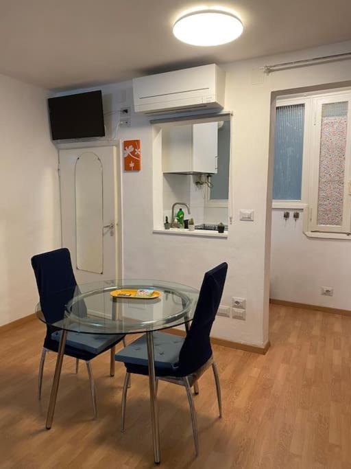Gianfranco - City Center Apt ฟลอเรนซ์ ภายนอก รูปภาพ